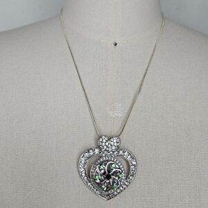 Silver Rhinestone Heart Snap Necklace with Green Rhinestone Windmill Flower Snap